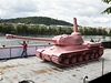 Rový tank se opt sthuje do Prahy