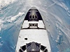 Rybí oko, pohled na raketoplán Atlantis na obné dráze z ruské stanice Mir. (29. 6. 1995)