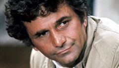 Americký herec Peter Falk jako inspektor Columbo