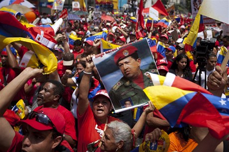 Obyvatelé Caracasu slavili Chávezv návrat do zem.