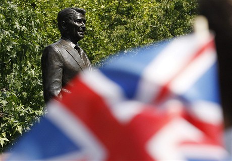 V Londýn byla odhalena socha bývalého prezidenta USA Reagana 