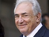 Dominique Strauss-Kahn poté, kdy jej soud propustil
