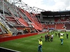 Na rekonstruovaném fotbalovém stadionu FC Twente se zítila stecha