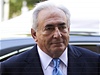 Dominique Strauss-Kahn byl proputn z domácího vzení
