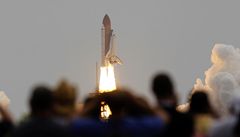 Raketoplán Atlantis startuje - ilustraní foto
