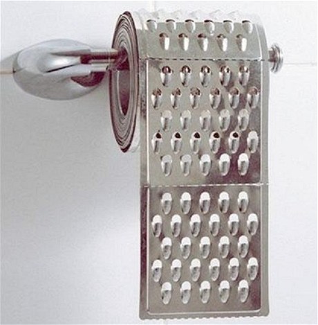 Ponkud ostejí toaletní papír