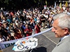 Ministr zdravotnictví Leo Heger na demonstraci odborá na Palackého námstí