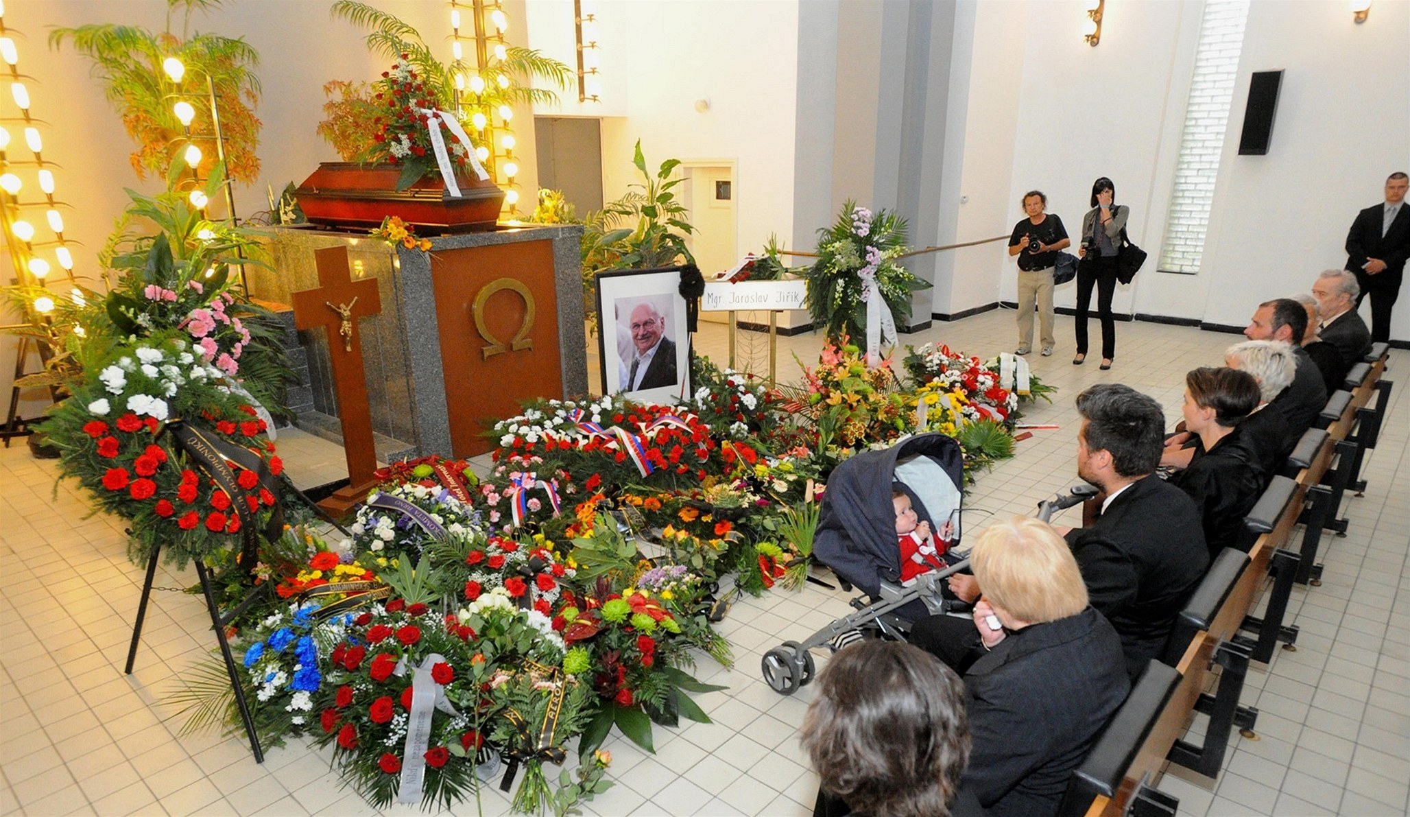 Poslední rozlou�ení s tragicky zesnulým Jaroslavem Ji�íkem.