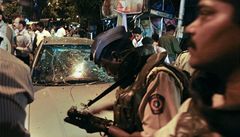 Záb�ry z Bombaje t�sn� po explozi.