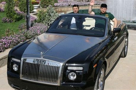 Ramzan Kadyrov má slabost pro drahá auta