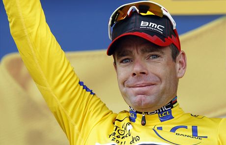 Cadel Evans ve lutém trikotu