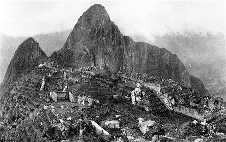Pohled na ruiny Machu Picchu z roku 1911