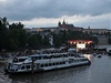 Festival Sen letní noci pilákal k Vltav stovky lidí