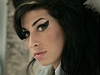 Zpvaka Amy Winehouseová si nikdy nedlala hlavu z toho, co si o ní myslí okolí. Své fanouky ohromovala hudbou i ivotním stylem. Winehouseová na snímku z roku 2007. 