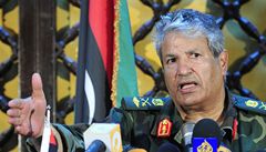 Rozpory libyjskch povstalc? Jejich vdce byl zastelen
