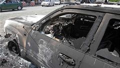 Srb�tí nacionalisté zaúto�ili na p�echod Jarinje na severu Kosova a vypálili ho. 