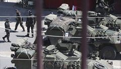 V Mitrovici �ijí Albánci i Srbové. Zatím zde ale panuje klid.