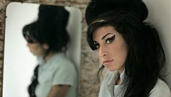 Zpěvačka Amy Winehouseová si nikdy nedělala hlavu z toho, co si o ní myslí okolí. Své fanoušky ohromovala hudbou i životním stylem. Winehouseová na snímku z roku 2007.  | na serveru Lidovky.cz | aktuální zprávy