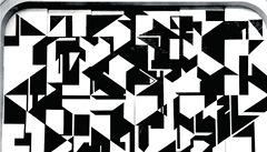 Poádný kus plechu. Opona ve stylu geometrické abstrakce výtvarníka Zdeka Sýkory.