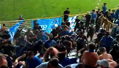 Ruská policie zasahuje proti fanou�k�m