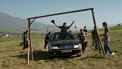 Ze �ivota romské osady. Martin �ulík obsadil do svého filmu zám�rn� neherce.