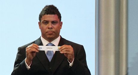 Ronaldo pi losování kvalifikací o postup na MS 2014.