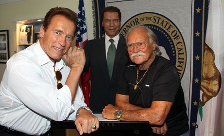 Arnold Schwarzenegger navtvil muzeum v ervnu, veejnosti se otevelo a v sobotu 30. ervence.