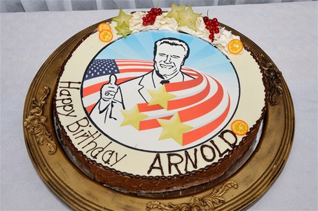 Slavnostn oteven muzea Arnolda Schwarzeneggera probhlo 30. ervence, herec a bval guvernr v tu dobu slavil sv 64. narozeniny