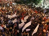 Masové demonstrace v Izraeli proti vysokým nákladm na bydlení a za vyí státní výdaje do sociálních program se zúastnilo kolem 350 000 lidí.