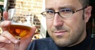 Amerian Andrew Stroehlein chce ochutnat vechna belgick piva, za ti roky je v polovin