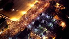 Masové demonstrace v Izraeli proti vysokým nákladm na bydlení a za vyí státní výdaje do sociálních program se zúastnilo kolem 350 000 lidí.