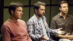 �éfové na zabití - zleva Jason Bateman, Charlie Day a Jason Sudeikis 