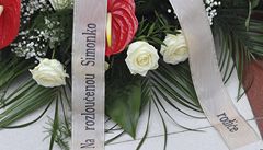 Lidé se pili rozlouit se spisovatelkou Simonou Monyovou