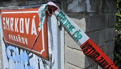 Policisté pátrali po mu�i, který z�ejm� zabil t�i lidi v Muka�ov� u Prahy.