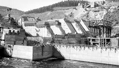 Výstavba p�ehrady Orlík 1957-1962