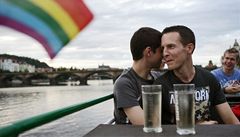 Gayové si oblíbili Česko. Téměř každý desátý turista je homosexuál