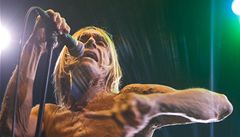 Legendární Iggy Pop roztanil dav na festivalu v Trutnov.