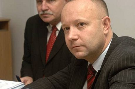 Petr Fousek (vpedu) odmítl kandidaturu na éfa FA.