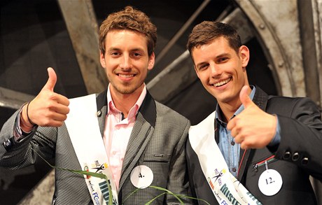 Český Muž roku 2011 Martin Gardovský (vlevo) a slovenský Muž roku Jakub Lorencovič.