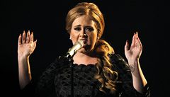Zpěvačka Adele nazpívala píseň k nové bondovce Skyfall