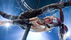 Podívaná. Z vystoupení �védského Cirkusu Cirkör na pra�ské Letné.