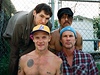 Papriky 2011. Red Hot Chili Peppers podlehli dvma pokuením  tomu, e více je lépe, a vyhranosti dávané zbyten na odiv. 
