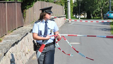 V obci iroký Dl na Svitavsku byla 2. záí nalezena tla ty mrtvých dtí. Policie okolí místa uzavela. 
