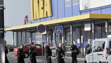 V obchodnm dom IKEA byla nalezena bomba