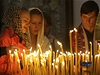 Vící se v Rusku seli v katedrále, aby se pomodlili za hokejisty, kteí zahynuli pi leteckém netstí