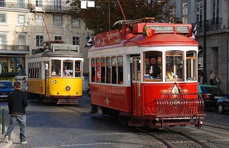 Historické tramvaje ve tvrti Alfama