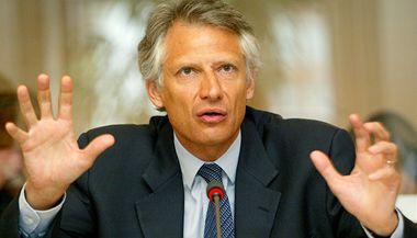 Dominique Villepin na snmku z roku 2003