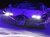 Vypadá jako z porcelánu a pitom je to nejrychlejí kabriolet planety. I tak by se dal popsat jedinený exemplá kabrioletu Bugatti Veyron Grand Sport v provedení L´Or Blanc, který výrobce supersport pedstavil na autosalonu ve Frankfurtu na Mohanem 