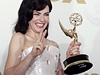 Jako nejlepí dramatická hereka byla cenou Emmy ocenna Julianna Marguliesová ze seriálu Dobrá manelka