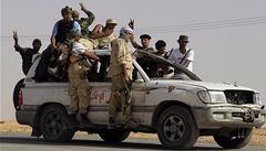 Libyjt vzbouenci zajali Kaddfho generla